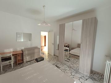 Stanza in condivisione