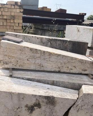 scivoli   cigli in travertino per marciapiedi