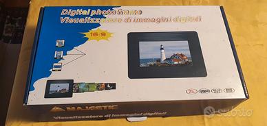 DIGITAL PHOTO FRAME MAJESTIC 7”