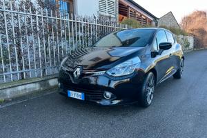 RENAULT Clio 4  1.5 dCi (66 kW / 90 CV) 2012