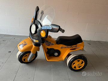Peg perego moto crossover elettrica