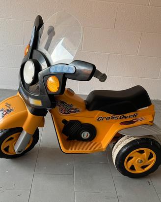Peg perego moto bambino crossover elettrica