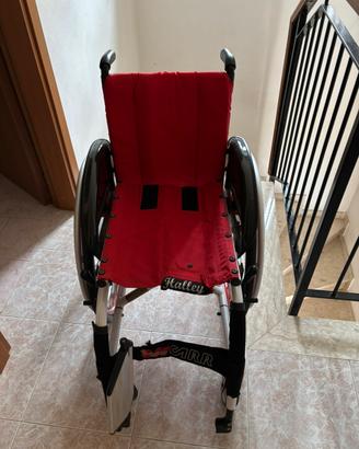 Carrozzina in carbonio per disabili