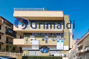 Grande locale commerciale 2 vani Bagheria [LM/3]