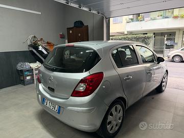Opel corsa 1.2gpl