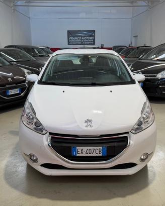 Peugeot 208 PureTech 82 5 porte Allure