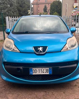 Peugeot 107 1.0 68CV 5p. Sweet Years - 2006