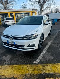 Polo distribuzione tagliando e gome a pena fate