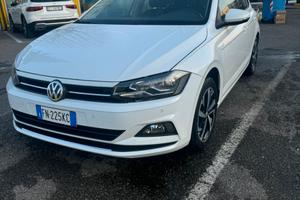 Polo distribuzione tagliando e gome a pena fate