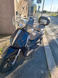 Piaggio Beverly 250