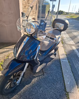 Piaggio Beverly 250