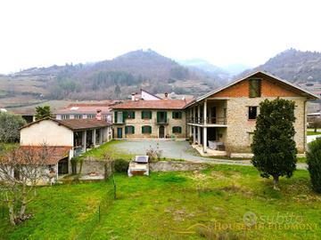Cascinale in Pietra nelle Langhe