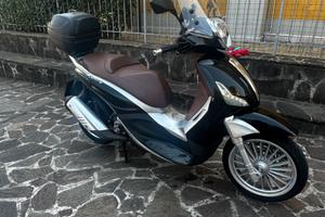 Beverly 300