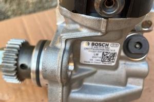 Maserati Ghibli pompa  iniezione  0445010684 BOSCH