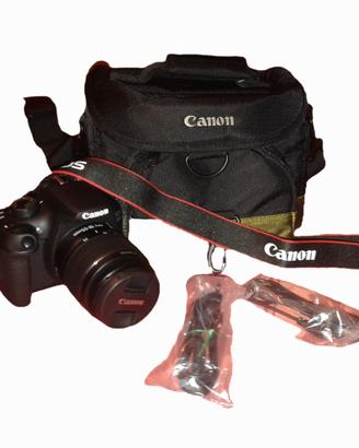 canon EOS 1200d + obiettivo EF-S 18-55mm nera