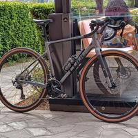 Bicicletta Cube Nuroud Race