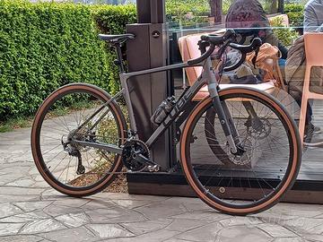 Bicicletta Cube Nuroud Race