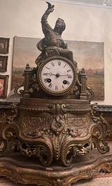 Antico Orologio da Tavolo in Bronzo e Ottone