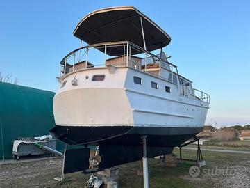 Yacht Holland 10.50m – Barca a Motore