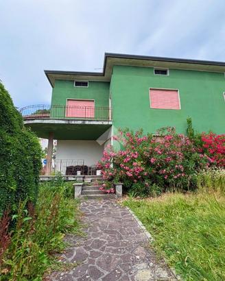 VILLA SINGOLA A CASNIGO