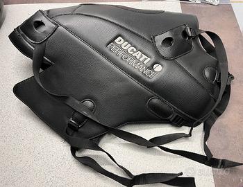 Copriserbatoio e borsa DUCATI PERFORMANCE