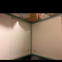 mobile angolare pensile