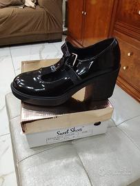 Scarpa donna lucida n 38 nuove tacco 5 cm