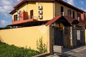 4 LOCALI A VILLASPECIOSA