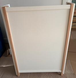 Fasciatoio da parete richiudibile con ripiani