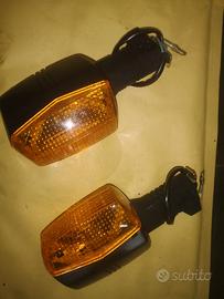  frecce  ant-post  moto Triumph 900 sprint