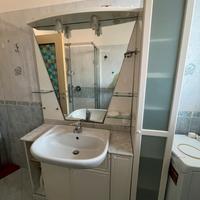 Bagno mobile con lavabo