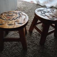 Sgabelli Safari in legno .