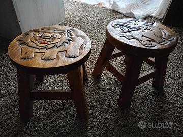 Sgabelli Safari in legno .