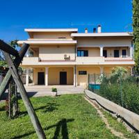 304 bis Porzione di villa Collecorvino