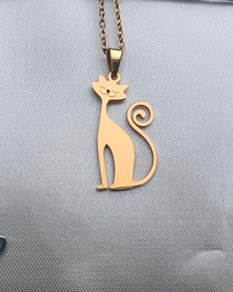 collana con ciondolo 