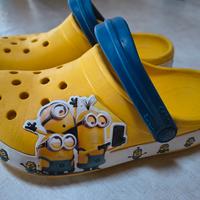 CROCS Minions C 13