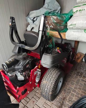 Trattorino tagliaerba