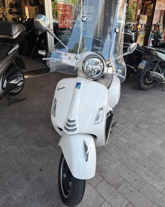 Piaggio Vespa 300 GTS 2019 Permute finanziamento g
