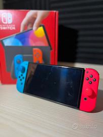 Nintendo Switch OLED (con accessori aggiuntivi)
