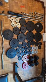 ATTREZZATURA PALESTRA