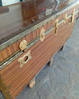 cassone per biancheria antico
