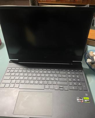 Portatile da gaming victus