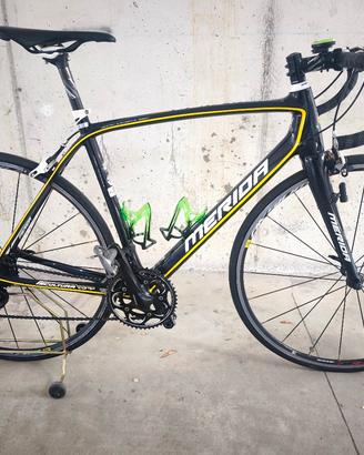 bici da corsa in carbonio Merida scultura 