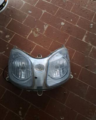 faro anteriore Yamaha xcity 250