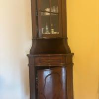 Angoliera e credenza