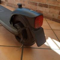 Monopattino  elettrico ninebot