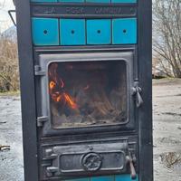 stufa a legna "la rosa camuna"