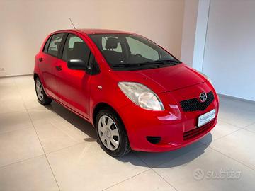 Toyota Yaris 1.0 5p