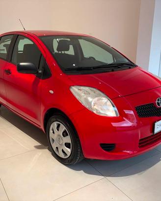 Toyota Yaris 1.0 5p
