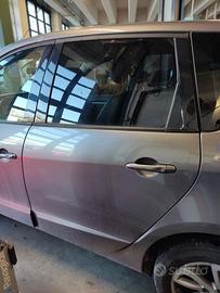 Porta posteriore sinistra RENAULT SCENIC del 2013